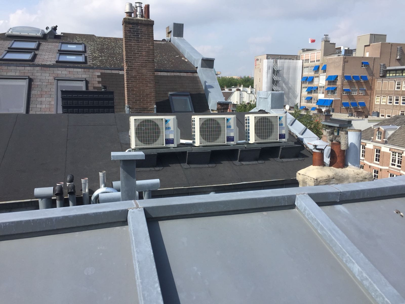 Hotel airco installatie dak