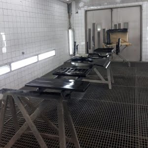 Zwart gespoten airco buiten unit wognum Spruijt Klimaat Spruijt Klimaat - Zwart gespoten airco buiten unit wognum Spruijt Klimaat