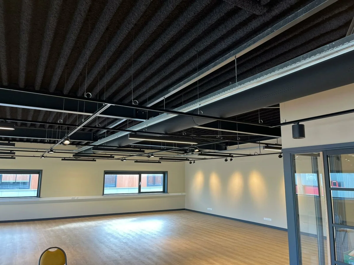 Airco installatie in gasloos kantoor in De Goorn