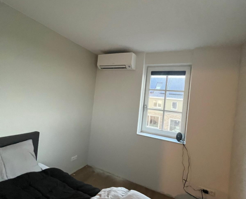 Installatie van een airco in Oosthuizen met onzichtbare leidingen