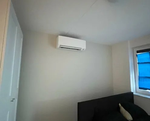 Installatie van een airco in Oosthuizen met onzichtbare leidingen